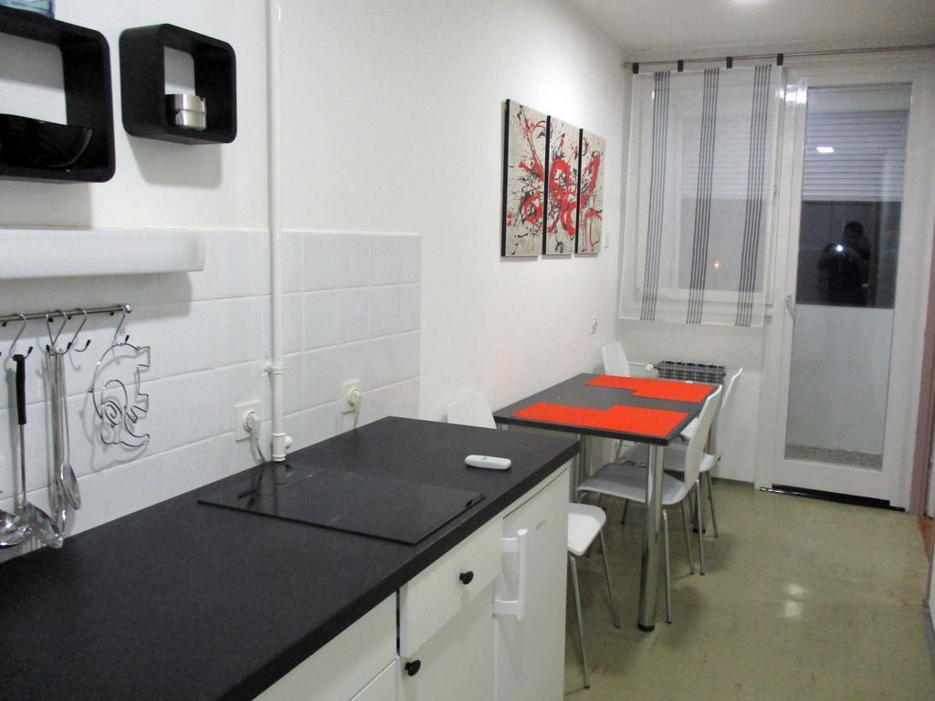 Door 44 Apartment Zagreb Bagian luar foto