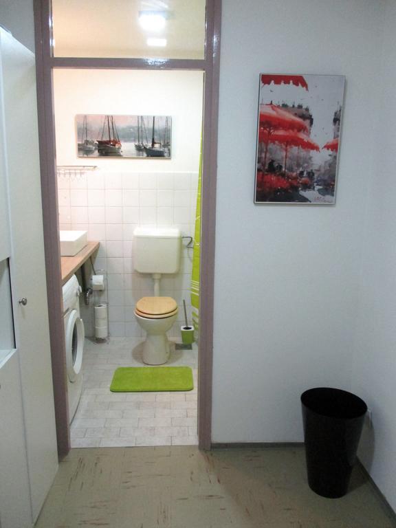 Door 44 Apartment Zagreb Bagian luar foto